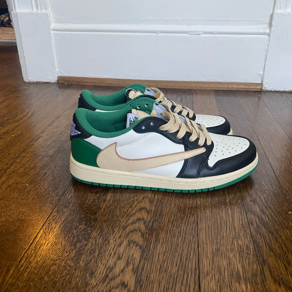 Nike Air Jordan Low Sneakers Travis Scott - Green and Black